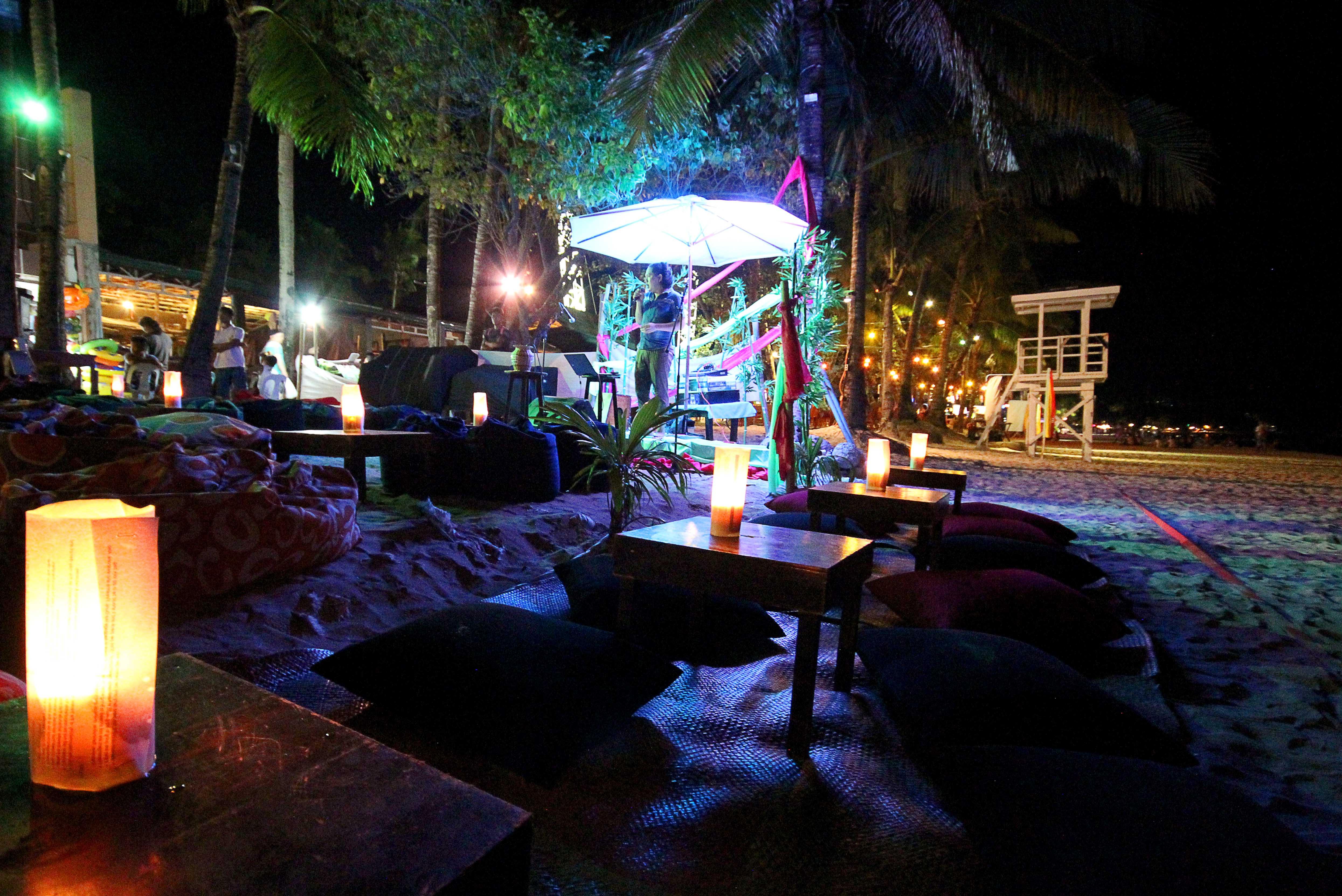 Bamboo Beach Resort & Restaurant Manoc-Manoc Exterior photo