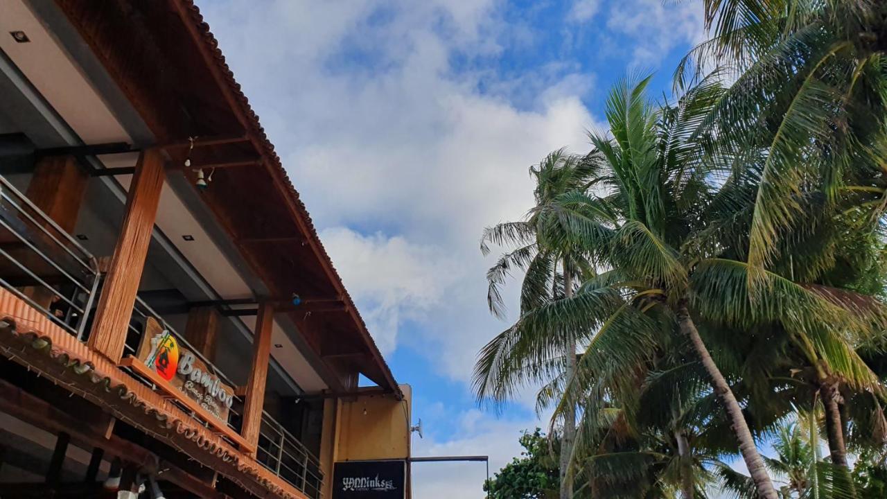 Bamboo Beach Resort & Restaurant Manoc-Manoc Exterior photo